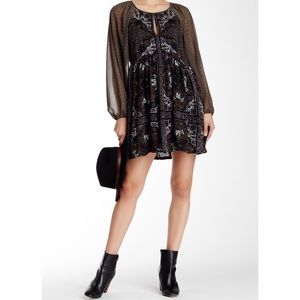 Free People Oksana Keyhole Boho Peasant Dress.